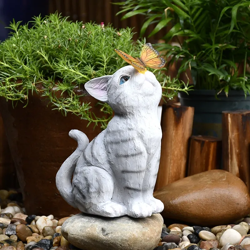 Cat Animal with Butterfly Theme Garden Solar Light Resin Cat Figurine Wholesale