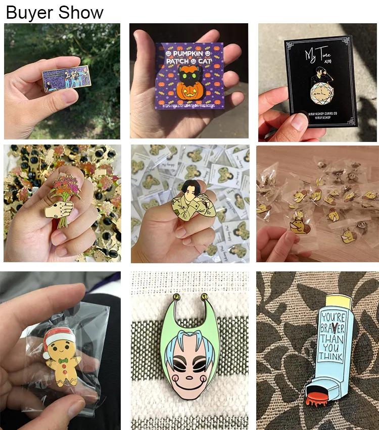 China Manufacture Music Boy Manufacturers Movie Director Slate Lapel Pin Badge