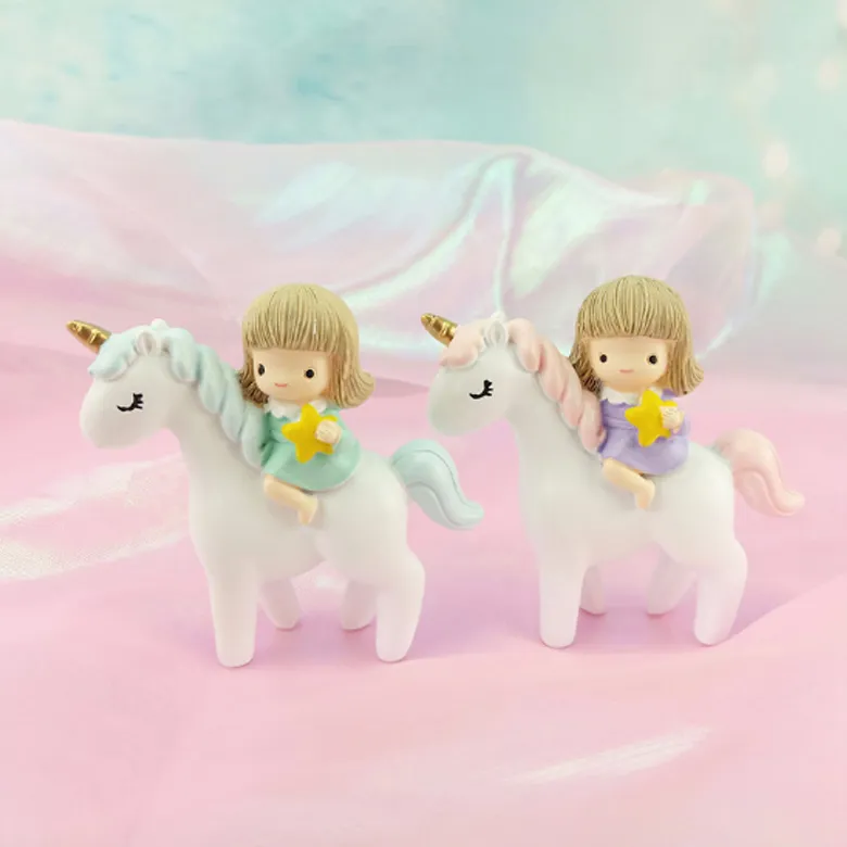 China OEM Newborn Gift Happy Birthday Resin Mini Unicorn Cake Topper