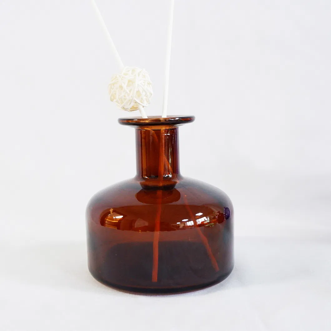 Creatively Designed Glassware, Peculiar Aromatic Glass Bottles, Colorful and Transparent Small Glass Cans,