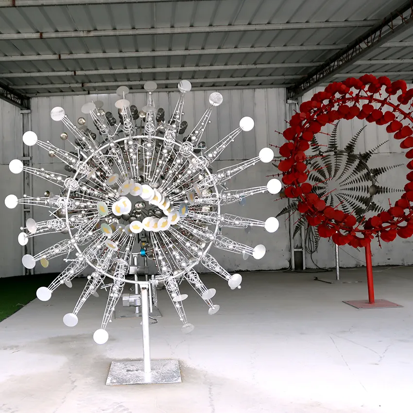 Customized Metal Wind Kinetic Windmills for Amusement Park
