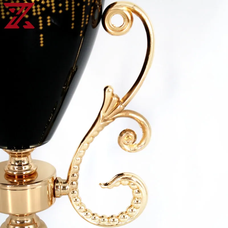 Factory Customized Luxurious Golden Metal Electroplated Table Decoration for Living Room