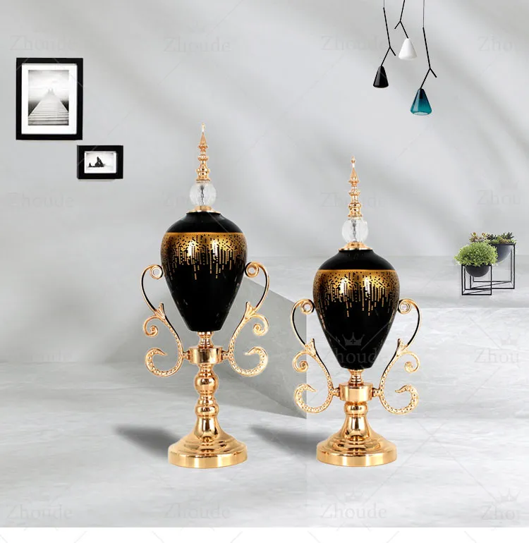 Factory Customized Luxurious Golden Metal Electroplated Table Decoration for Living Room