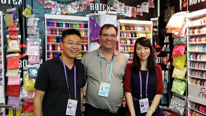 Fashion Specific Plastic Decoration of Badminton Racket