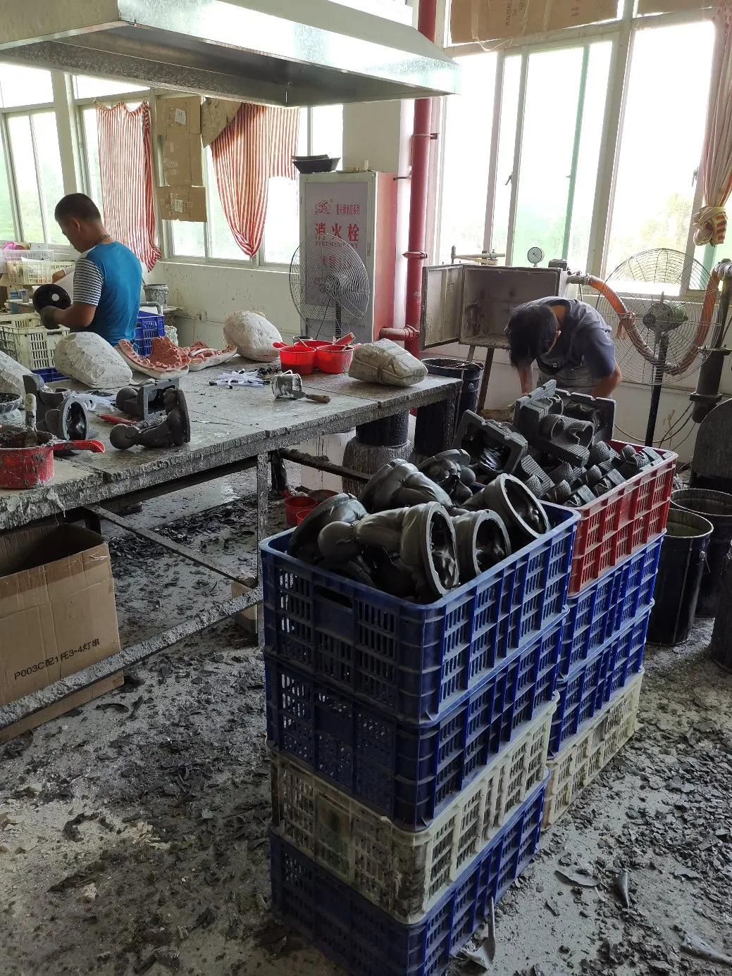 Garden Cat Solar Light Cat with Butterfly Solar Light Outdoor Cat Decoration