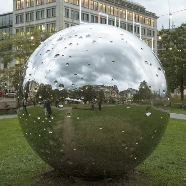 Mirror Polished Stainless Steel Moon Ball Sculpture Sphere Sculpture for Outdoor Decoration