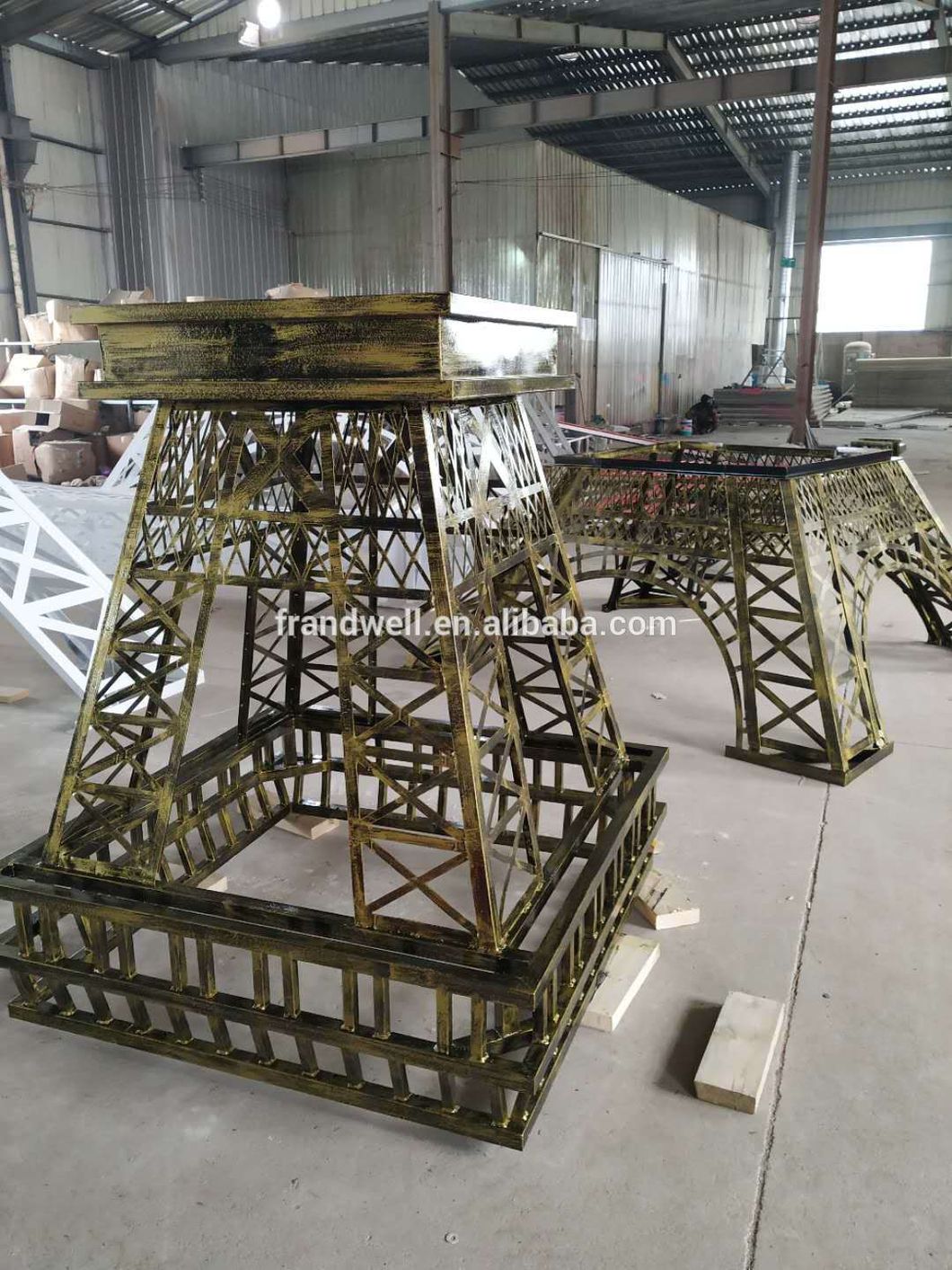 Outdoor Waterproof Giant Metal Eiffel Tower Decoration for Sale