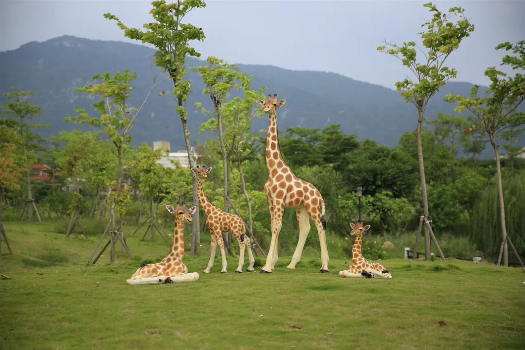 Resin Crafts Fiberglass Giraffe Statues FRP Sculpture Life Size Animial