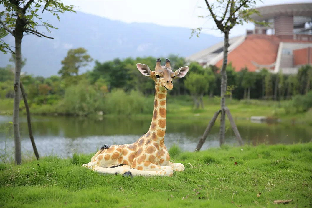 Resin Crafts Fiberglass Giraffe Statues FRP Sculpture Life Size Animial