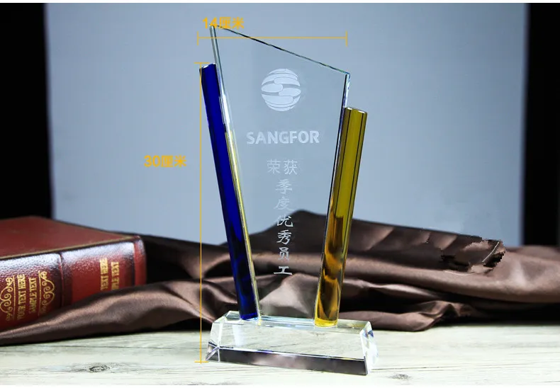 Wholesale High-Quality Blue Yellow Crystal Trophy Glass Awards for Business Gifts
