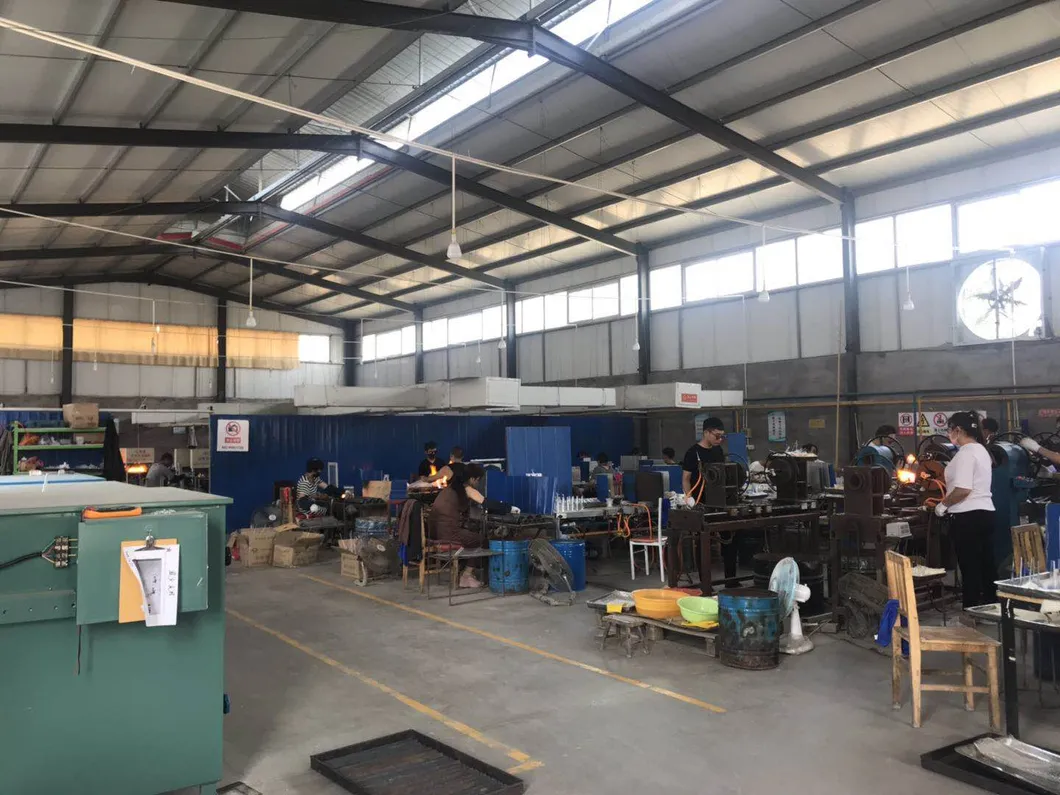 Wholesale Tobacco Heady Oil DAB Rig Recycler Glass Smoking Water Pipe Glass Crafts